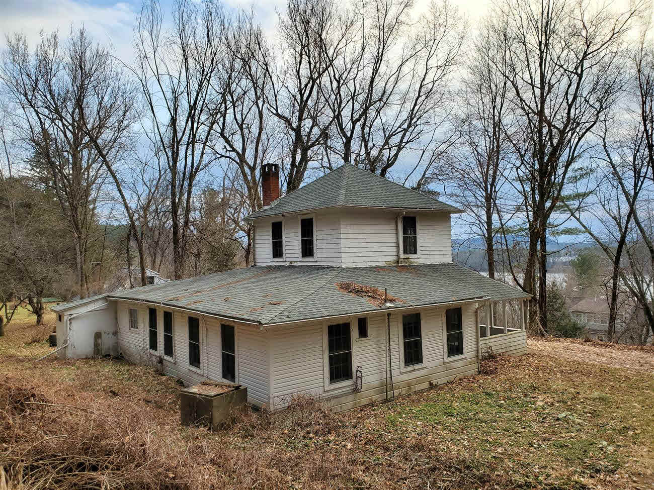 Building photograph for 277 TWIN LAKES ROAD